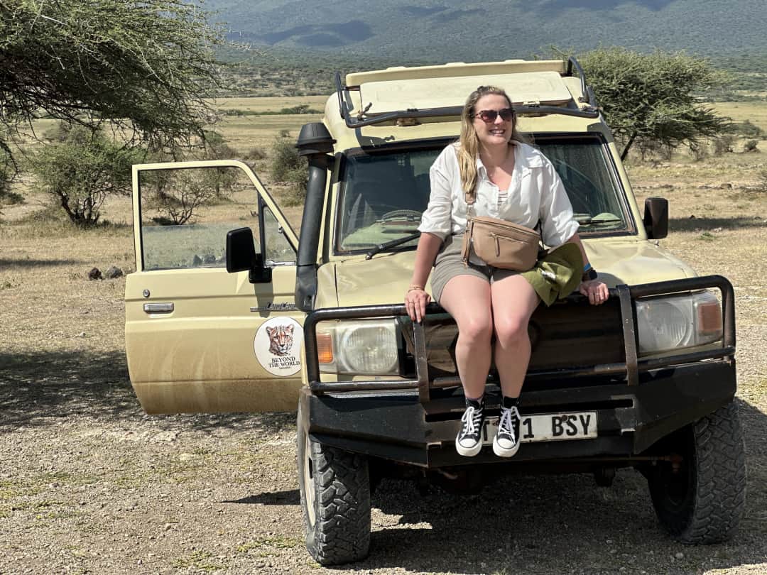 Safari ya Siku 3 ya Kifahari kwa Ndege: Serengeti & Ngorongoro Crater photo 3