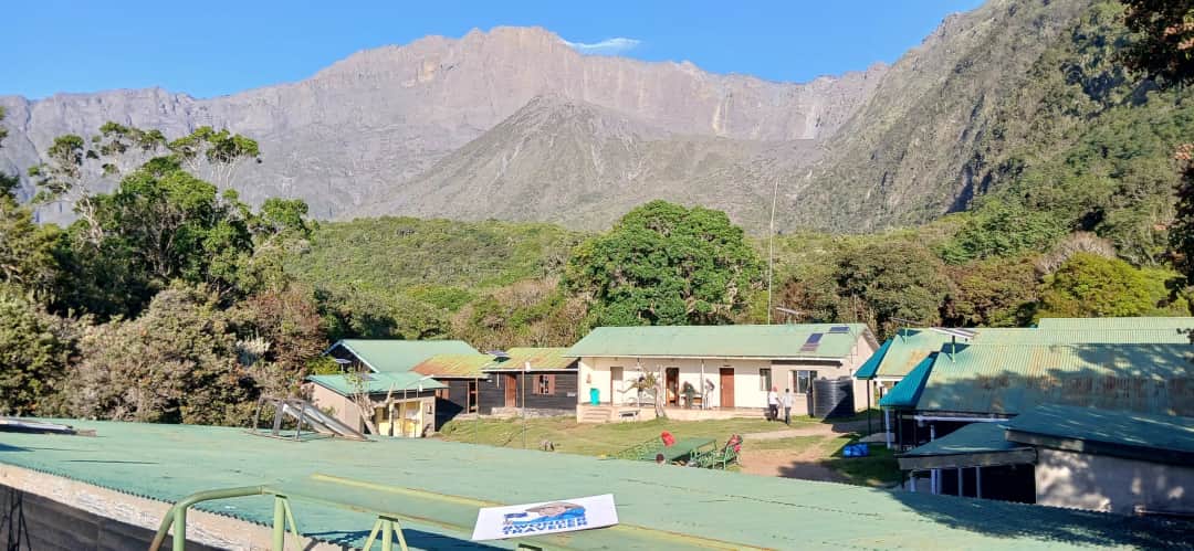 Arusha – Momella Gate – Miriakamba Hut