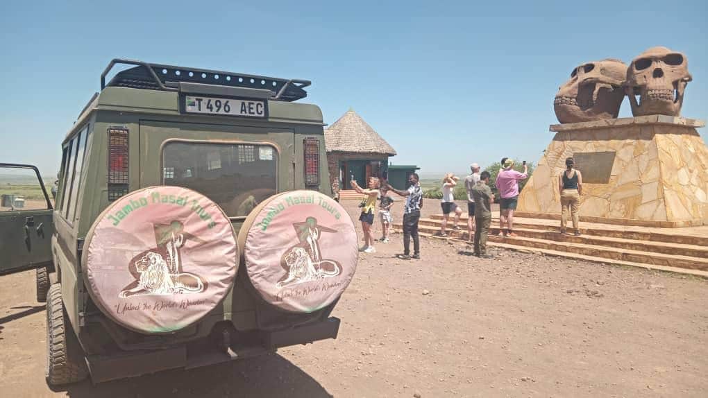 6-Day Northern Serengeti Wildebeest Migration Crossing photo 6