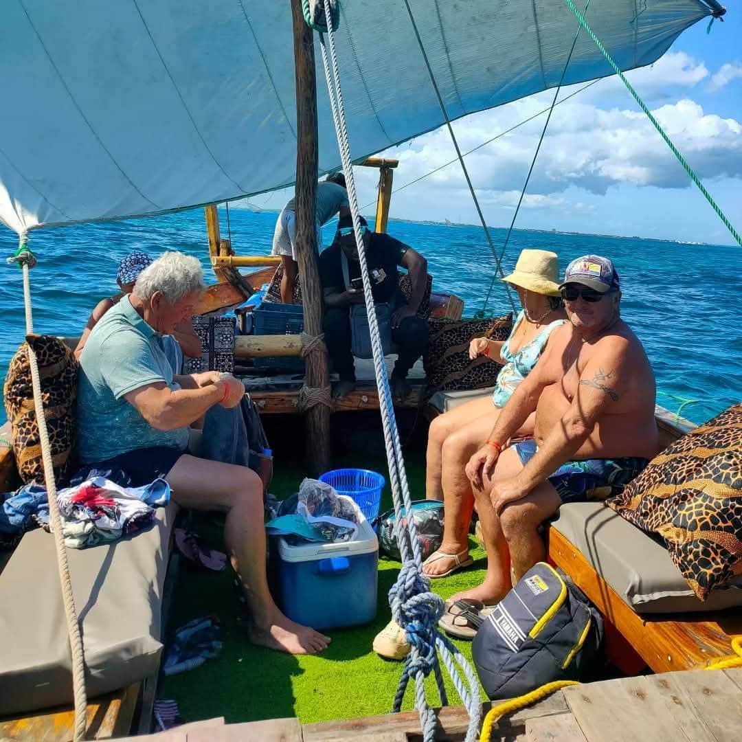 1-Day Safari Blue Tour- Full Day photo 4